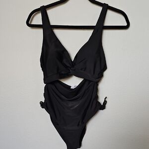 Verano Playa 2 Piece Bikini Cinched Side And Twist Top Elegant Black Set Large